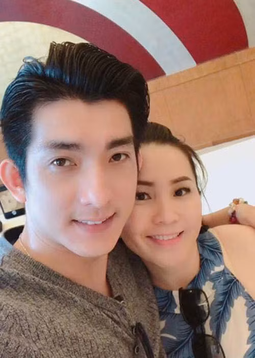 4 năm trước, Phi Thanh Vân - Bảo Duy đấu tố lẫn nhau sau khi hôn nhân tan vỡ. Kết thúc cuộc chiến với vợ cũ, Bảo Duy tái hôn. Anh làm đám cưới với một Việt kiều kinh doanh tại Australia tên Thúy Oanh.