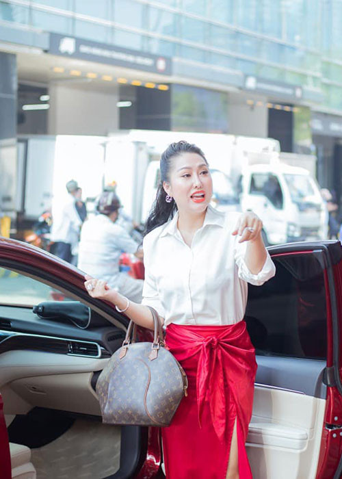 Phi Thanh Vân tập trung cho công việc kinh doanh, ít tham gia sự kiện của làng giải trí.