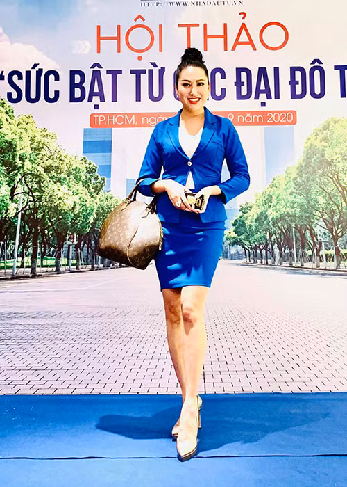 Nữ diễn viên không ít lần chia sẻ, cô nhận được nhiều lời tán tỉnh kể từ khi ly hôn người chồng thứ 2.