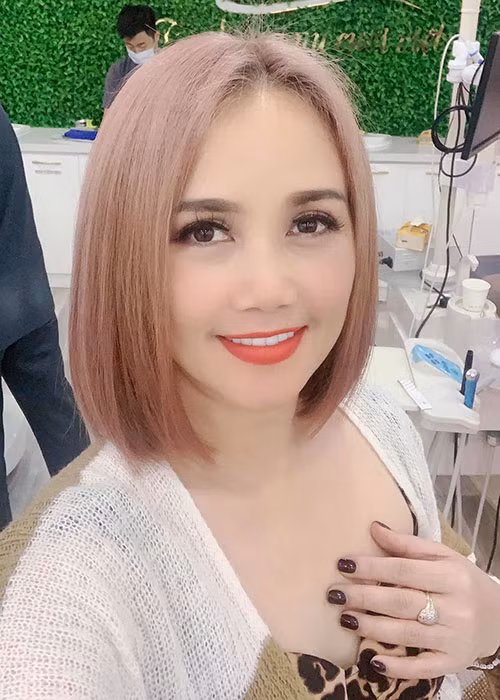 Nữ diễn viên từng bị nghi "đại phẫu" do gương mặt quá khác lạ.