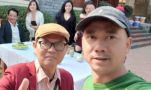 “Cha de” “Dai gia chan dat” tiet lo hau truong lam phim hai Tet-Hinh-2