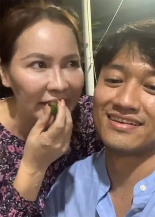 Nam diễn viên không đặt nặng vấn đề con cái sau khi kết hôn nhưng việc sinh con nằm trong kế hoạch của vợ chồng anh trong tương lai gần.