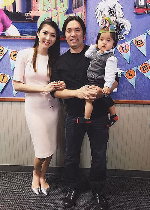 Ngọc Quyên phủ nhận lời tố của chồng cũ. Chân dài cho biết, Richard Lê đang cố tình hại mình. Ngoài ra, Ngọc Quyên còn tiết lộ nhiều góc khuất khi ly hôn.