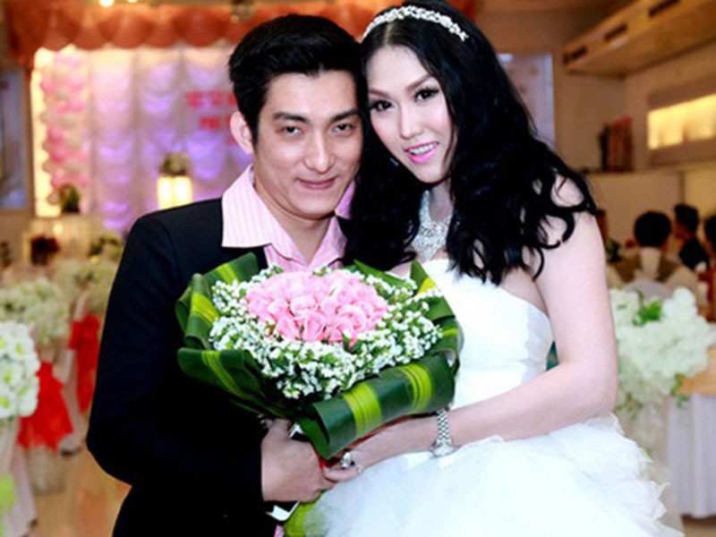 Chồng cũ của Phi Thanh Vân còn cho biết, cả hai từng nhiều lần lừa dối dư luận. Trước những lời tố, Phi Thanh Vân phản pháo và tố ngược Bảo Duy nhưng sau đó âm thầm giải quyết ồn ào với chồng cũ. Ảnh: Dân Việt