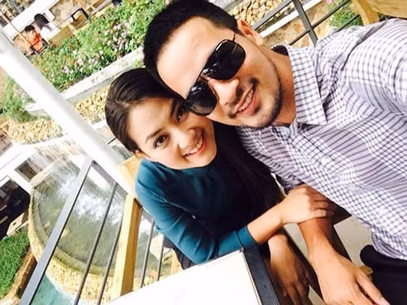 Trước Sunny Đan Ngọc, Đoàn Minh Tài hẹn hò diễn viên Ngọc Lan. Cả hai bén duyên nhau khi cùng tham gia bộ phim "Mùa nắng lạ".