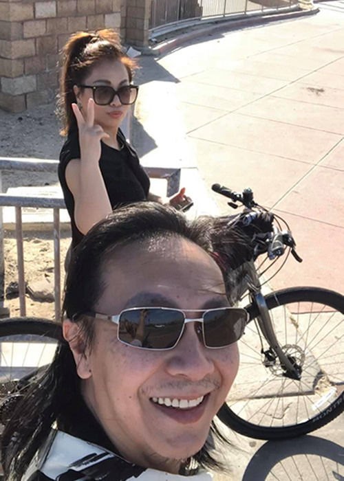 Minh Tuyết được ông xã hết mực chiều chuộng.