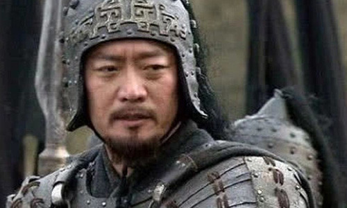 Von kieu ngao, vi sao Quan Vu van khen 1 nguoi truoc mat Truong Phi?