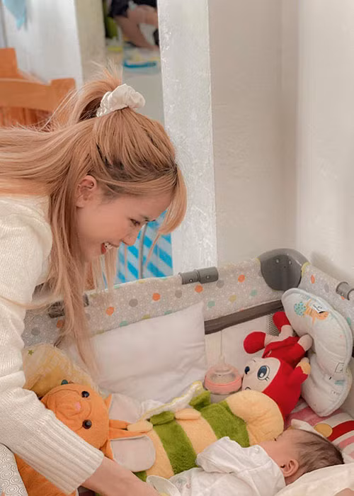 Thiều Bảo Trâm chia sẻ hình ảnh chuyến từ thiện trước Tết Nguyên đán.