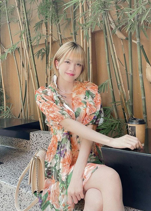 Nữ ca sĩ được cho là vẫn giữ vòng cổ, khuyên mũi, đồng hồ đôi với Sơn Tùng M-TP sau ồn ào.