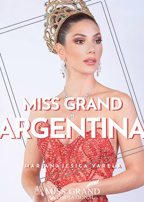 Mariana Varel cũng là đối thủ của Ngọc Thảo. Đại diện Argentina có lợi thế là khả năng catwalk và tạo dáng nhờ làm người mẫu từ năm 14 tuổi.
