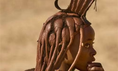 Bo lac noi phu nu tu choi mac quan ao, dan ong kho song qua tuoi 15