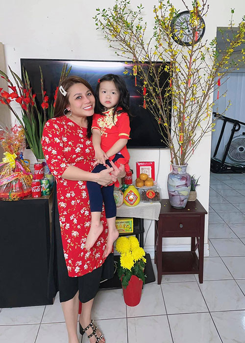 Hậu ly hôn, vợ cũ Hoàng Anh dần lấy lại tinh thần và cân bằng cuộc sống làm mẹ đơn thân. Ngoài ra, dường như sau ồn ào hôn nhân, Quỳnh Như được nhiều cư dân mạng chú ý hơn.