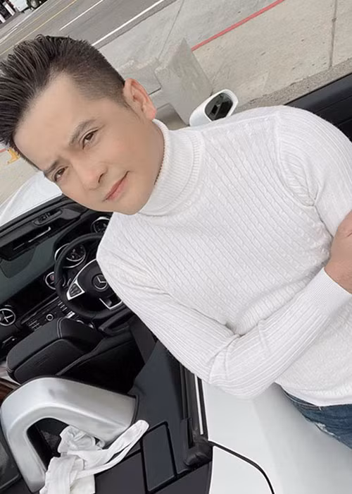 Hoàng Anh đã sang Mỹ vào năm 2019 để đoàn tụ vợ con. Đến cuối năm 2020, anh ly hôn và vẫn ở Mỹ.