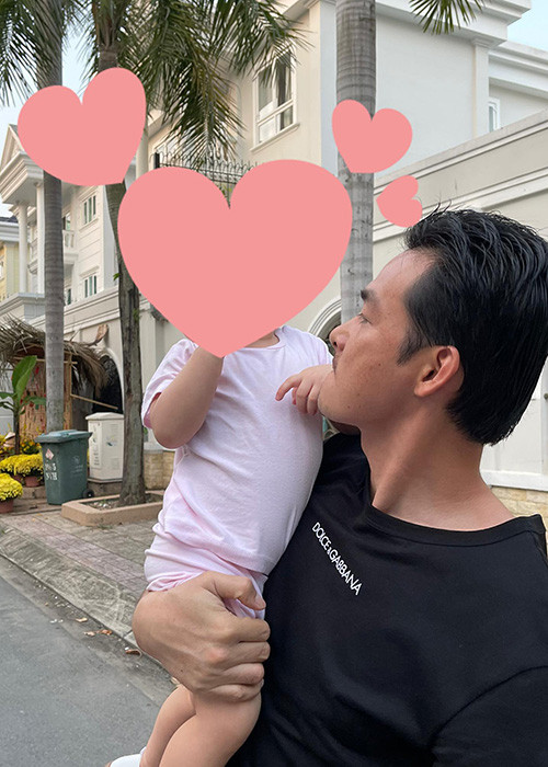 Bé Thanh Nhã là trái ngọt tình yêu của Quách Ngọc Ngoan và doanh nhân Phượng Chanel.