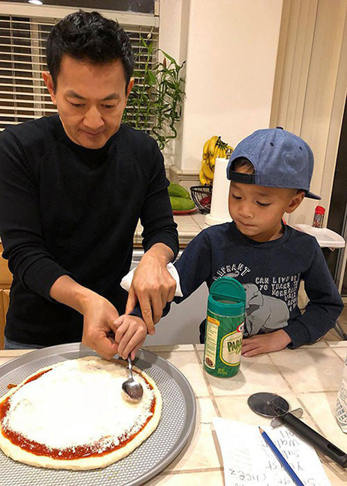 Doanh nhân Tom Han còn rất yêu thương bé Jacky - con nuôi của Thanh Thảo.