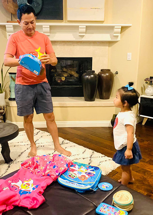 “Chiều khoảng 5 hay 6 giờ anh về đến nhà. Anh là người coi trọng gia đình nên làm tôi cảm thấy rất yên tâm", Thanh Thảo tâm sự.