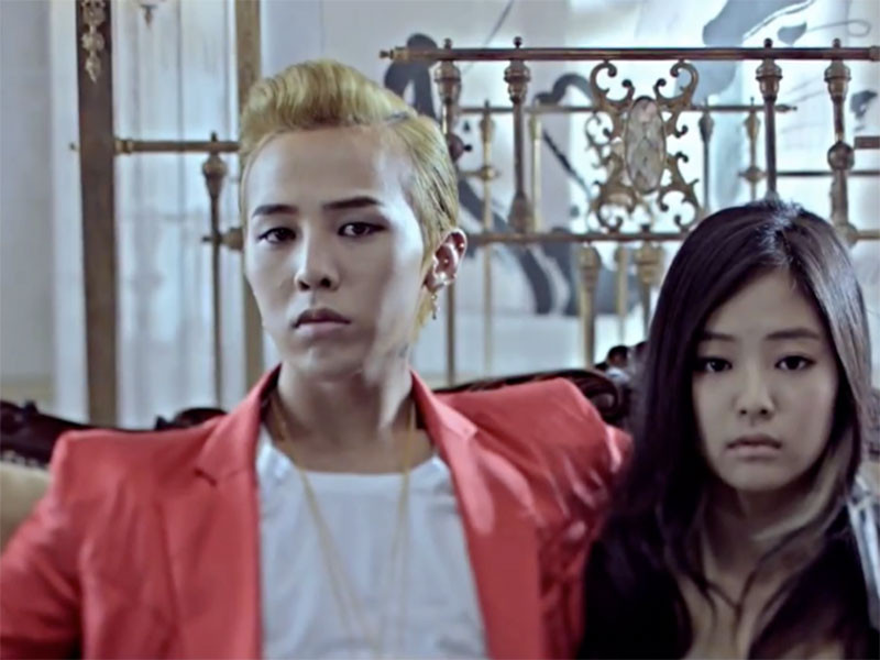 Năm 2012, Jennie tham gia ca khúc "That XX" trong album solo của G-Dragon.