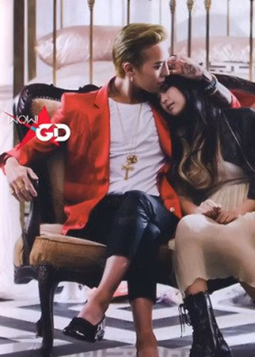 Năm 2013, Jennie tiếp tục hỗ trợ bạn trai tin đồn trong ca khúc chủ đề của album thứ 2 là “Black”.