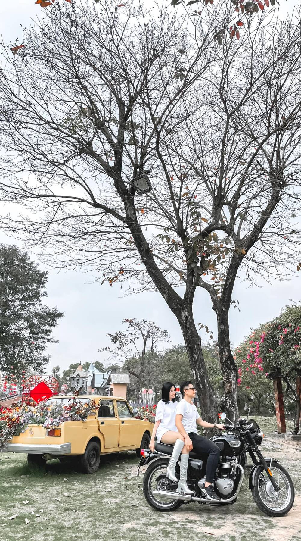 Trước đó, hotgirl cũng đã khiến nhiều người ngưỡng mộ, trầm trồ khi đăng tải những khoảnh khắc du lịch đáng nhớ bên chồng. Sau khi rút lui khỏi showbiz, cô hiện đang có những dự án kinh doanh riêng và dành nhiều thời gian chăm sóc gia đình.