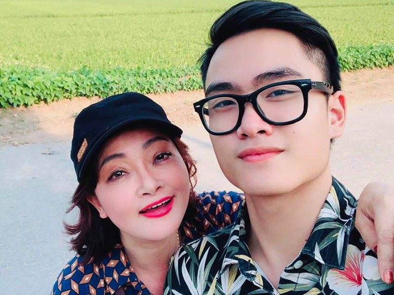 Năm 2012, nghệ sĩ Trọng Bính qua đời. Từ đó, nghệ sĩ Trà My một mình nuôi nấng con trai Trọng Phúc.