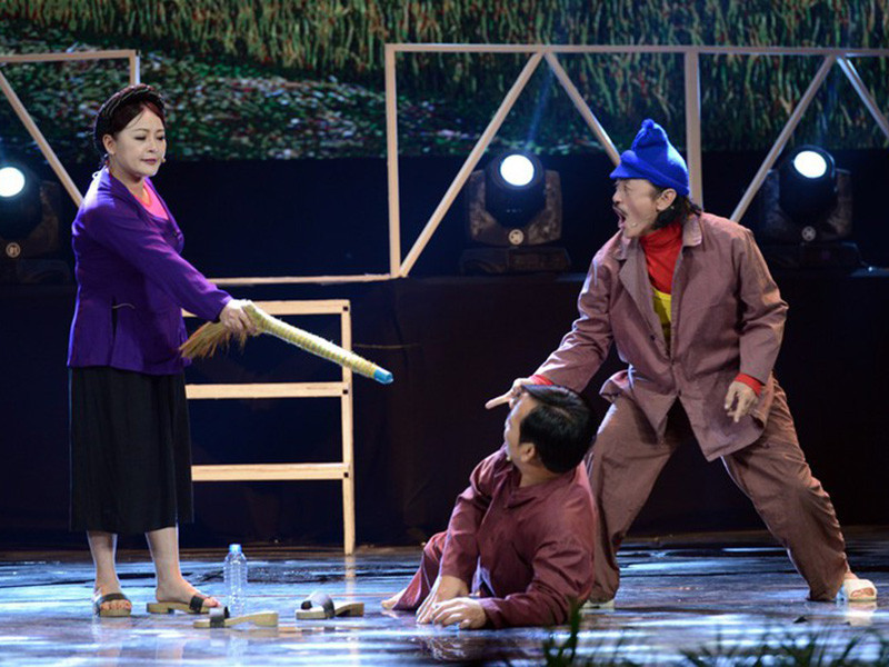 Trà My là nghệ sĩ cải lương. Cô bén duyên với hài kịch khi được NSND Khải Hưng mời đóng chung với Quang Tèo, Giang Còi trong Gặp nhau cuối tuần năm 2002. Ảnh: Vietnamnet