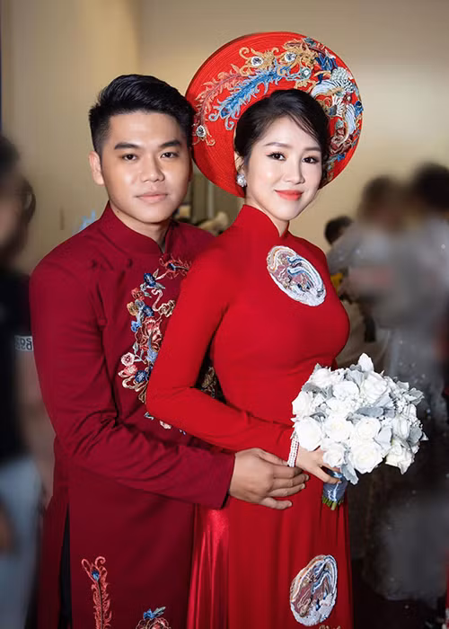 Lê Phương tái hôn với Trung Kiên. Nữ diễn viên hơn chồng 7 tuổi.