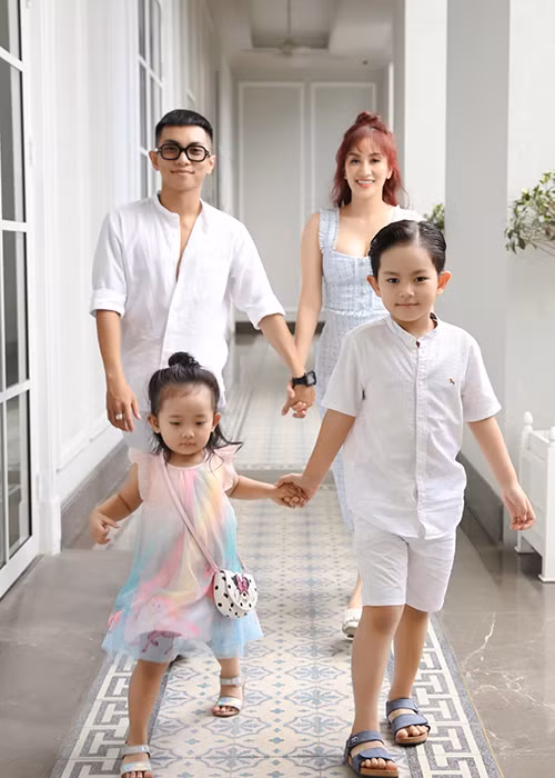 Phan Hiển đến nay vẫn luôn chiều chuộng Khánh Thi.