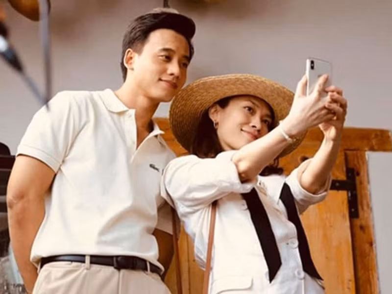 Mỹ Tâm hiện bước sang tuổi 40, hơn Mai Tài Phến 10 tuổi. Cả hai không quá chênh lệch về ngoại hình. Ảnh: VOV