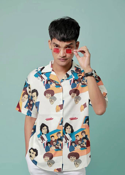 "300 triệu đồng mỗi tháng trong nghề có lẽ không phải là điều gì to tát nếu đem ra so sánh. Tôi không muốn tiết lộ quá nhiều về chuyện thù lao, mà điều quan trọng là tôi được khán giả yêu mến, và vai diễn của mình được họ ghi nhớ", anh chia sẻ trên Zing.