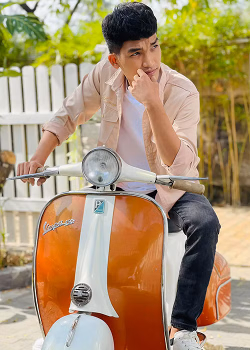 Cát-sê của Mạc Văn Khoa tăng từ 200-300 nghìn đồng lên vài trăm triệu đồng mỗi tháng.