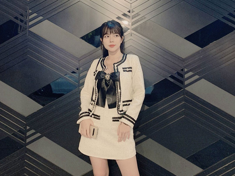 Ngoài nhan sắc, Yến My còn thừa hưởng gen nghệ thuật từ mẹ.