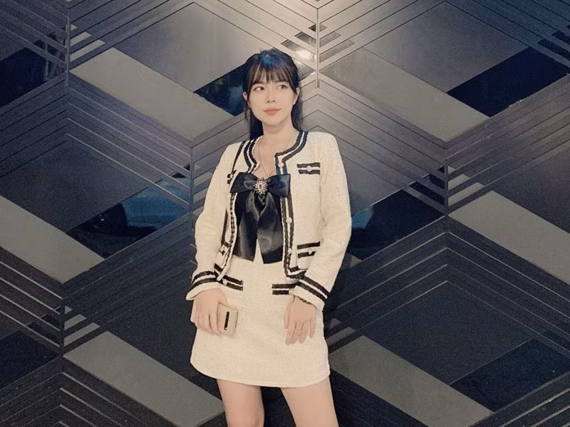 Ngoài nhan sắc, Yến My còn thừa hưởng gen nghệ thuật từ mẹ.