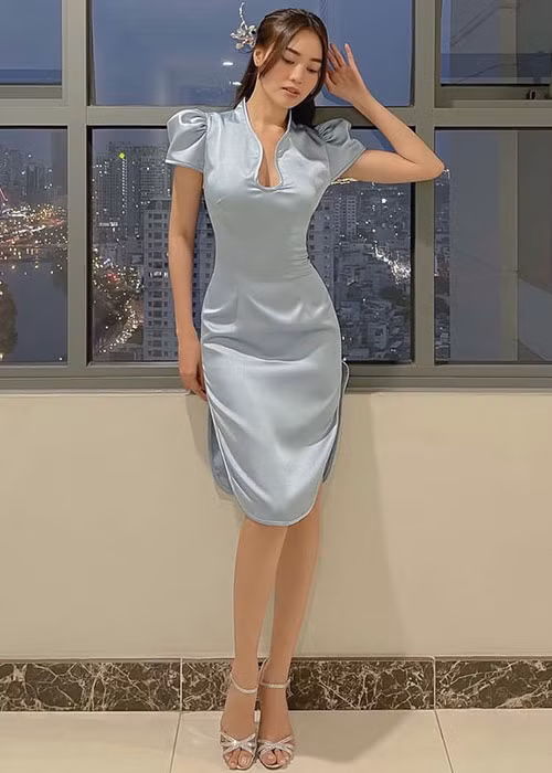 Lan Ngọc sinh năm 1990, hơn Hồ Bích Trâm 1 tuổi, Thiên Hương 3 tuổi.