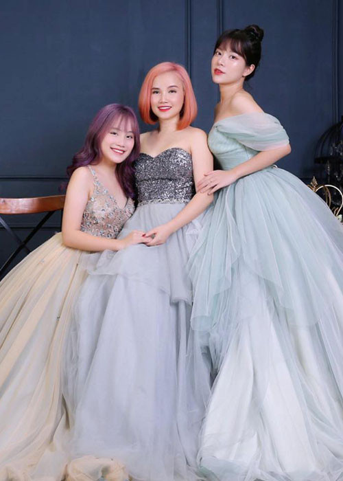 Hoàng Yến kết hôn lần 2 với một người đàn ông rồi có thêm một cô con gái. Cuộc hôn nhân này kéo dài 4 năm.