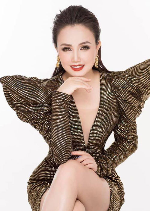 10 năm sau, Hoàng Yến tái hôn. Người chồng thứ 3 của Hoàng Yến kém cô đến 8 tuổi. Cả hai không có con chung trước khi chia tay.