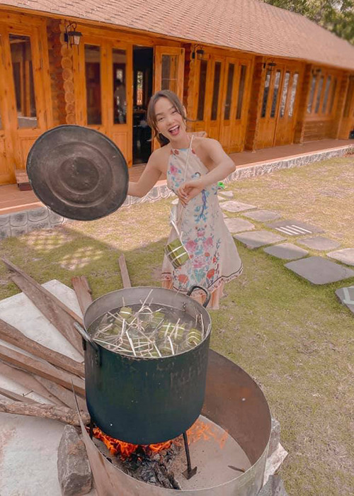 Gia đình Minh Hằng sẽ quây quần đón Tết Ất Sửu 2021.