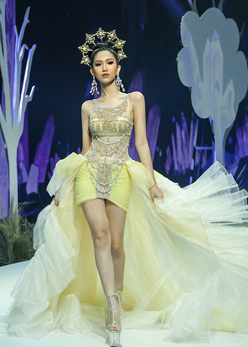 Tại cuộc thi Hoa hậu Chuyển giới Quốc tế 2019, Nhật Hà lọt top 6 và giành giải phụ Thí sinh có video giới thiệu gây chú ý nhất.