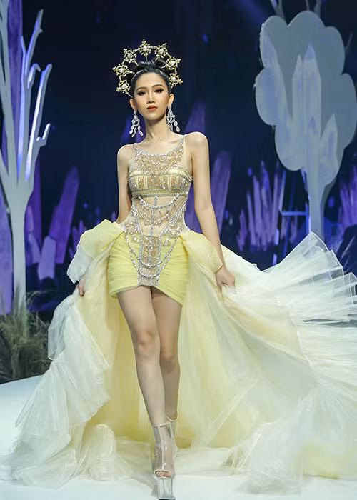 Tại cuộc thi Hoa hậu Chuyển giới Quốc tế 2019, Nhật Hà lọt top 6 và giành giải phụ Thí sinh có video giới thiệu gây chú ý nhất.