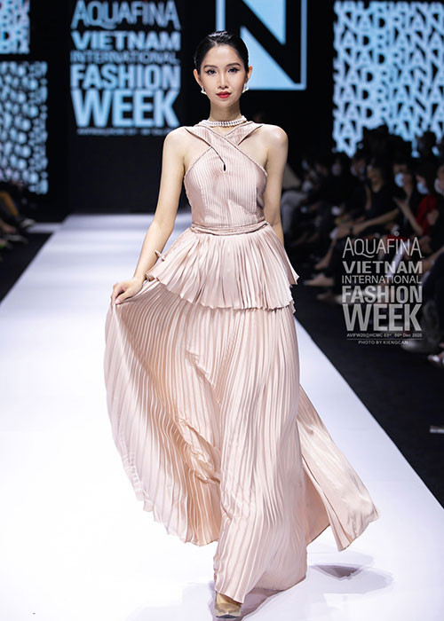 Kinh nghiệm thi nhan sắc được cho là một trong những lợi thế của Nhật Hà tại Hoa hậu Hoàn vũ Việt Nam 2021.