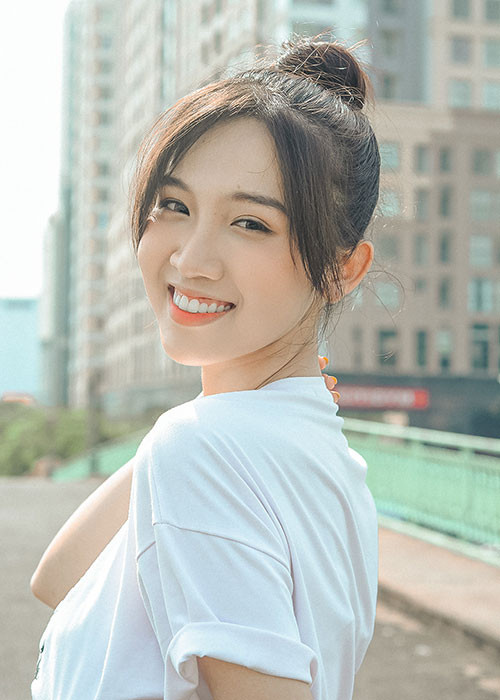 Khi quyết định tham gia Hoa hậu Hoàn vũ Việt Nam 2021, Nhật Hà nhận được sự ủng hộ của Lâm Khánh Chi.