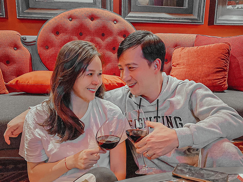 Diễm Hương kết hôn vào năm 2014. Ông xã của cô là nam diễn viên Hồng Quang. Cả hai làm việc tại Nhà hát kịch Việt Nam.