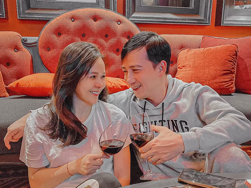 Diễm Hương kết hôn vào năm 2014. Ông xã của cô là nam diễn viên Hồng Quang. Cả hai làm việc tại Nhà hát kịch Việt Nam.