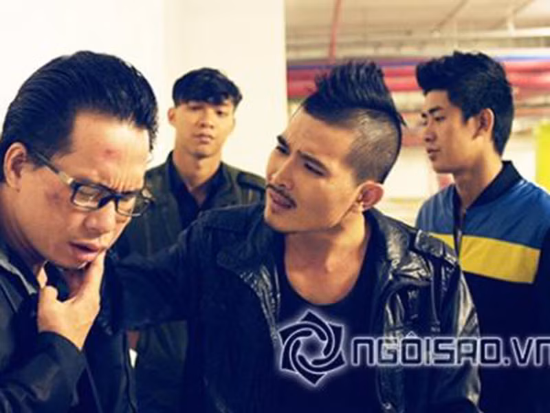 Quang Sự còn tham gia không ít phim điện ảnh như: “"Bụi đời chợ Lớn", "Hương ga", "Để Mai tính 2", "Chung cư ma", "Găng tay đỏ".