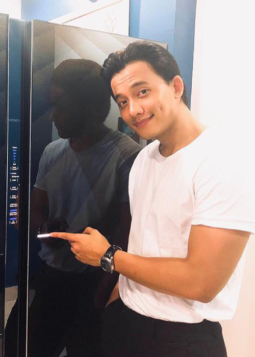 Theo Dân Việt, sau thành công của “Em gái mưa”, cát-sê của Mai Tài Phến tăng lên khá nhiều. Anh từ chối tiết lộ con số cụ thể nhưng khẳng định đúng với sự nỗ lực và công sức.