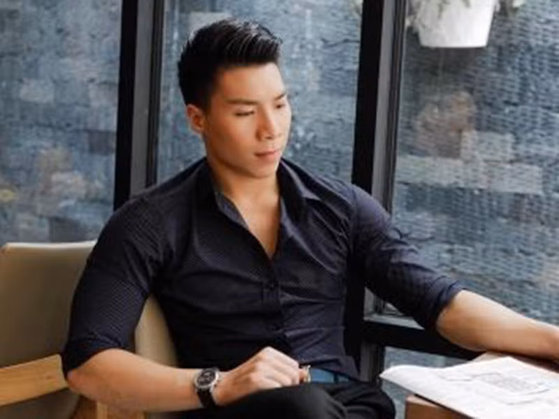 Quốc Nghiệp thương xót đàn em ra đi ở độ tuổi còn quá trẻ: “Thương em quá em trai ơi! Mãi nhớ về em người em đã cùng anh chinh chiến và chia sẻ những niềm vui và nỗi buồn. Tạm biệt em”.