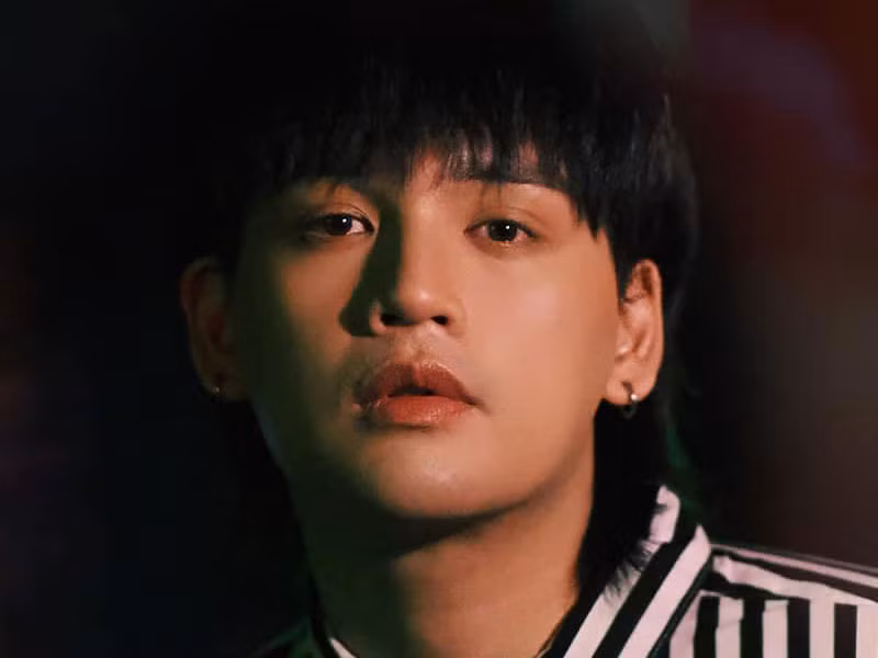 Ca sĩ Nguyễn Trần Trung Quân đau xót khi nghe tin dữ về Mai Trung Hiếu: “Bàng hoàng quá bạn ơi, bủn rủn tay chân khi nghe tin. Bạn ơi không dám tin điều này”.