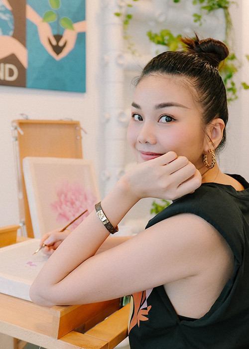 Tháng 10/2020, trên Elle, Thanh Hằng cho biết, cô độc thân hai năm qua dù xung quanh cũng không ít người bày tỏ.