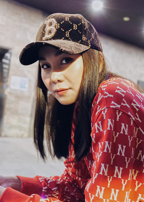 Đối với Thanh Hằng, bạn trai còn là người đàn ông chịu đựng tính khí của cô giỏi nhất. Cả hai giống nhau ở nhiều điểm như “khó ăn khó ở” và ít tiếp xúc với bên ngoài.