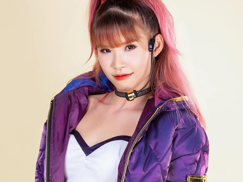 Mới đây, Khởi My cho hay, nguyên nhân rút khỏi showbiz là vì thấy thế hệ sau rất giỏi và cô cảm thấy bản thân không còn phù hợp.