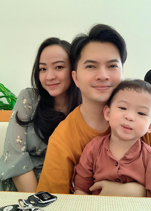 Sau nhiều lần giữ im lặng, nam ca sĩ cho hay anh không cần phải nói gì nhiều bởi có khá nhiều người bênh vực anh.